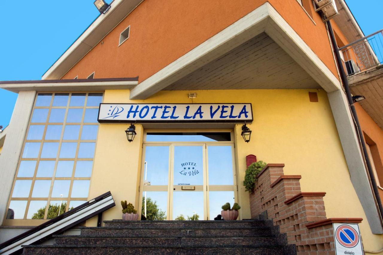 Hotel La Vela Castelnuovo Rangone エクステリア 写真