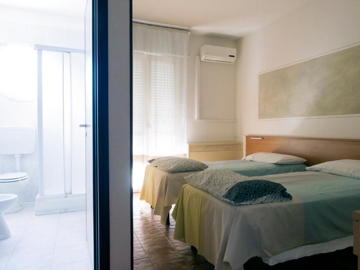 Hotel La Vela Castelnuovo Rangone エクステリア 写真