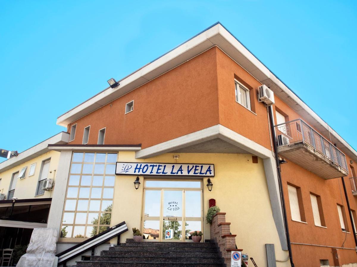 Hotel La Vela Castelnuovo Rangone エクステリア 写真
