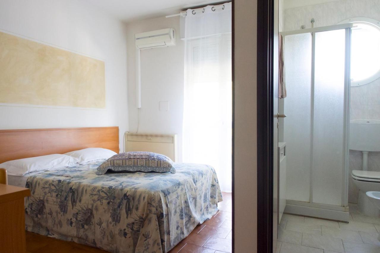Hotel La Vela Castelnuovo Rangone エクステリア 写真