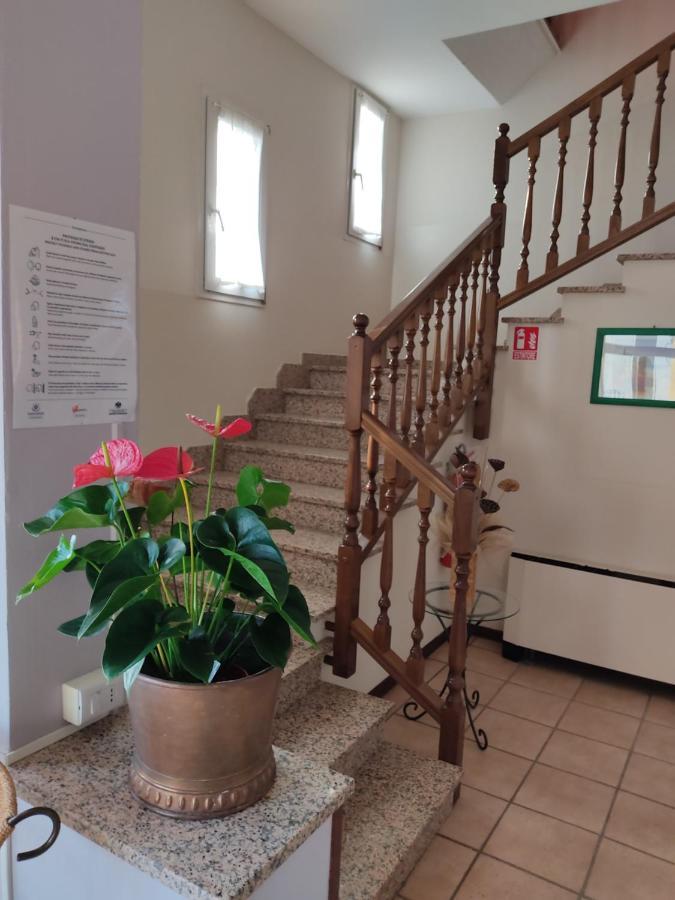 Hotel La Vela Castelnuovo Rangone エクステリア 写真
