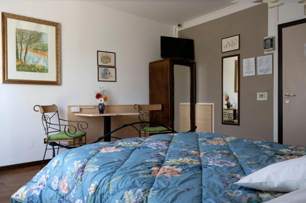Hotel La Vela Castelnuovo Rangone エクステリア 写真